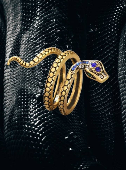 Gold detailed design snake ring. Adjustable.