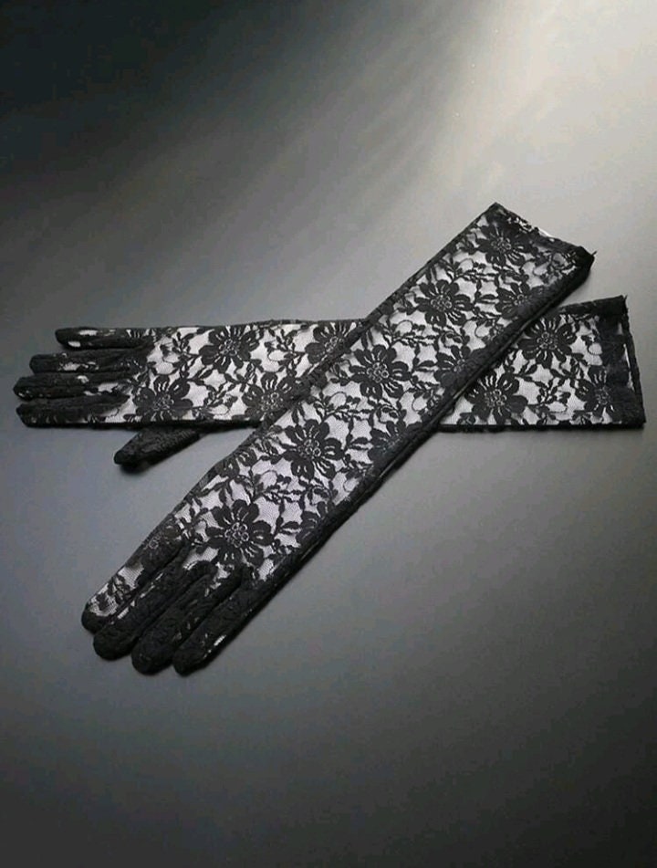 Elbow length black lace gloves