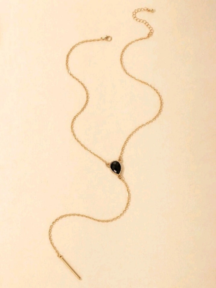 Black teardrop pendant lariat necklace