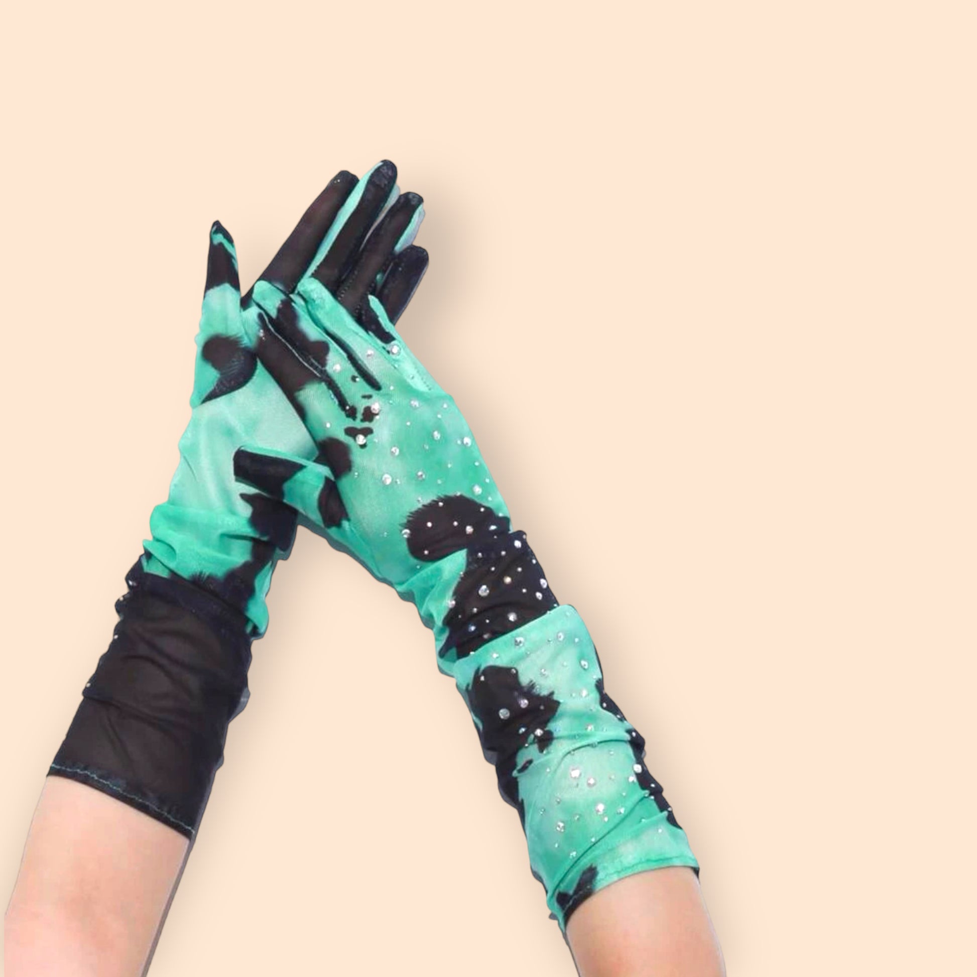 tie dye gloves- turquoise and black 